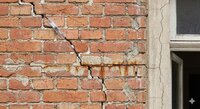 Facade cracks: types, causes & repair